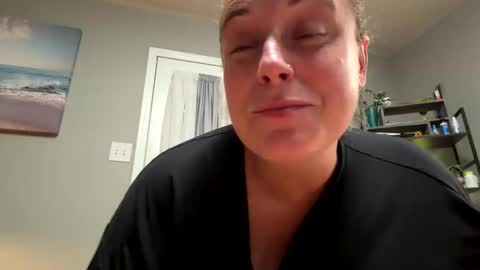 drew863901 online show from May 18, 1:04 am