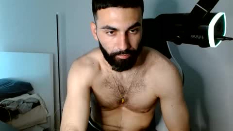 drewwho_ online show from April 11, 9:08 pm