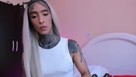 drippyorlove online show from January 25, 10:18 pm