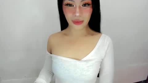 miss. Erika online show from September 26, 5:04 am