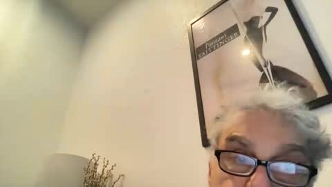 DrTony4u222100 online show from December 6, 8:56 pm