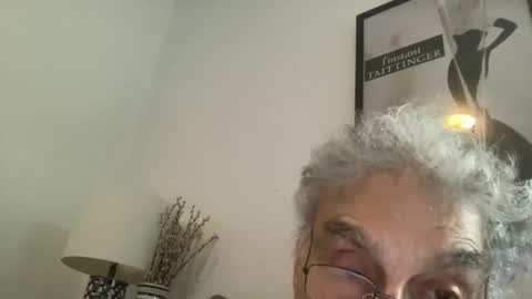 DrTony4u222100 online show from December 21, 8:32 pm