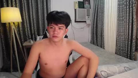 Snapshot of drumsthick chatting on January 18, 5:59 pm Arch online show from January 18, 5:59 pm