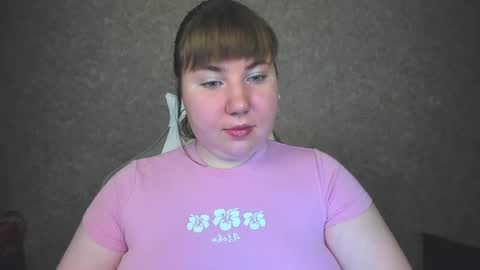 Snapshot of duchess_dafna chatting on February 20, 10:37 pm Duchess Dafna online show from February 20, 10:37 pm