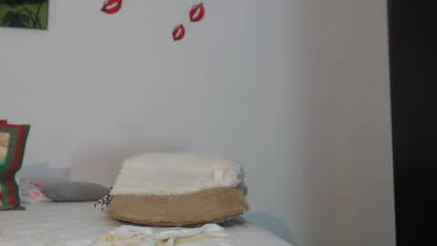 Snapshot of dulce_anita2 chatting on December 30, 11:26 am Anita online show from December 30, 11:26 am