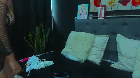 Snapshot of dulce_celeste15 chatting on January 26, 2:08 pm C E L E S T E online show from January 26, 2:08 pm