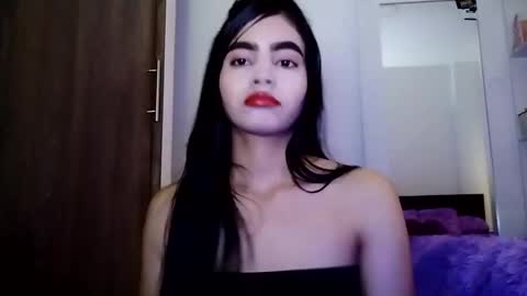 Snapshot of dulce_lucero chatting on February 5, 4:03 pm dulce_lucero online show from February 5, 4:03 pm