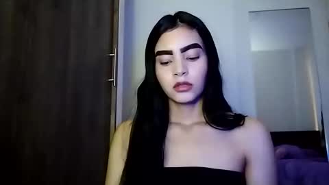 Snapshot of dulce_lucero chatting on September 13, 8:11 pm dulce_lucero online show from September 13, 8:11 pm