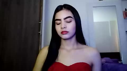 Snapshot of dulce_lucero chatting on September 21, 4:44 pm dulce_lucero online show from September 21, 4:44 pm