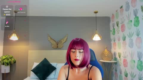 V I C T O R I A online show from February 14, 3:15 pm