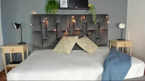 DULCE AURORA online show from February 22, 7:27 pm