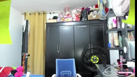 Dulce  online show from January 10, 4:12 am