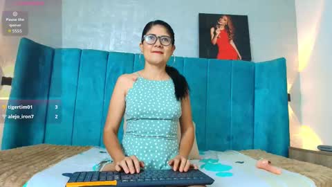 dulce nena online show from February 18, 12:27 pm