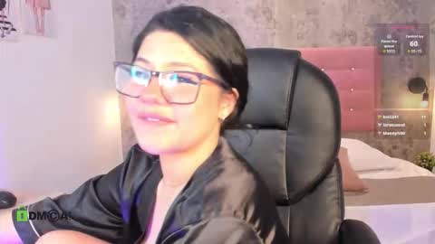 Snapshot of dulcerose01 chatting on September 20, 2:25 am Dulce Rose online show from September 20, 2:25 am