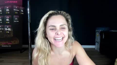 Daphne online show from January 4, 2:03 am