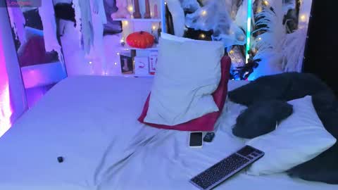 Duriel online show from October 16, 6:07 pm