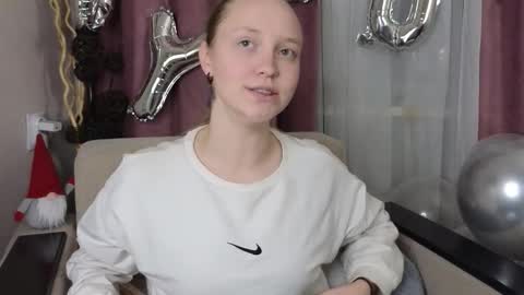 Jenny online show from February 22, 8:11 pm