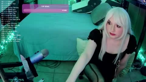Snapshot of dvadaisy chatting on September 14, 9:27 pm DvaDaisy online show from September 14, 9:27 pm