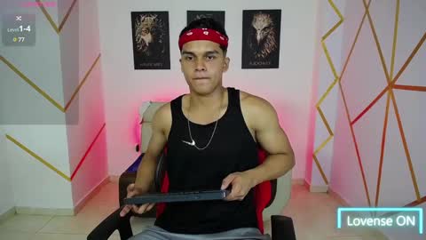 Snapshot of dwayne_brown chatting on February 17, 8:27 pm dwayne_brown online show from February 17, 8:27 pm