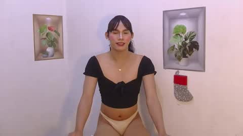 dy_namite online show from January 8, 8:14 pm