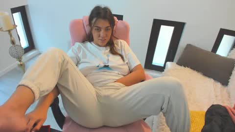 dayana online show from December 5, 8:13 am