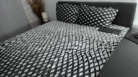 Dyanne online show from February 28, 3:38 pm