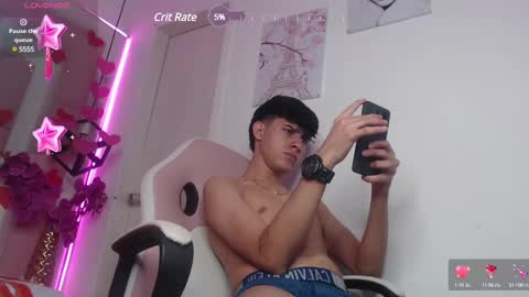 Snapshot of dyla_n18_ chatting on February 16, 2:31 am dyla_n18_ online show from February 16, 2:31 am