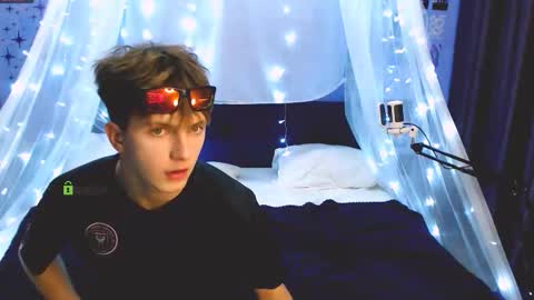 dylan_bold online show from September 26, 7:55 pm