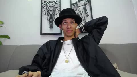 dylan_scotts online show from October 4, 1:03 am