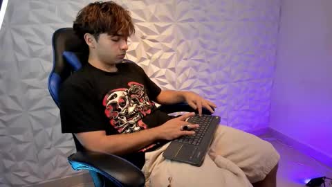 Dylan online show from December 20, 8:05 pm