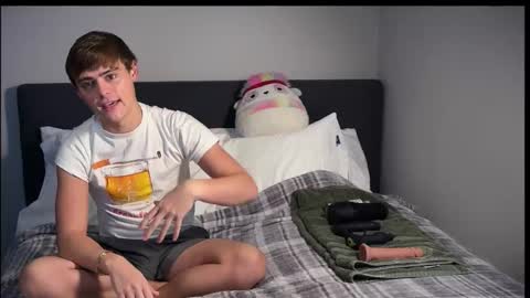 dylanfruits online show from October 31, 2:28 pm