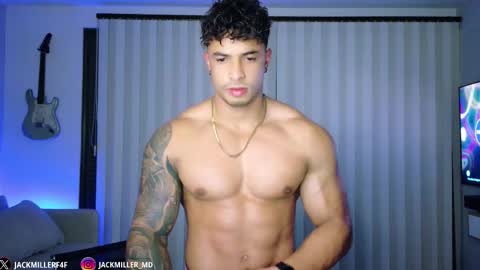 Snapshot of dylanrivera_ chatting on October 25, 12:44 am Dylan Rivera online show from October 25, 12:44 am