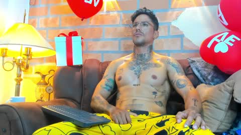 D Y L A N online show from February 6, 4:25 pm