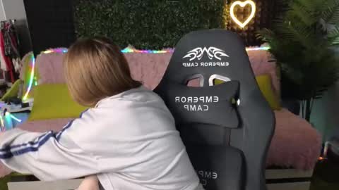 Dyna online show from September 30, 2:44 am