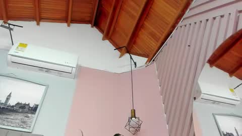 Juana online show from January 6, 7:07 pm