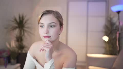 Emily online show from February 21, 11:43 pm