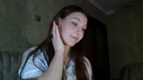 Yuni online show from February 17, 5:23 pm