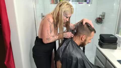 easter_bunny_fun online show from September 19, 1:54 am