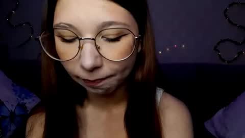 Mia online show from September 14, 4:52 pm