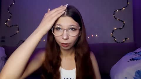 Mia online show from September 10, 4:08 pm
