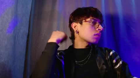 eather_luxury online show from December 22, 7:10 pm