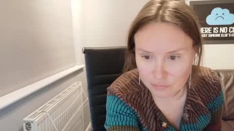 Nadia Ferreira  online show from April 5, 7:55 pm