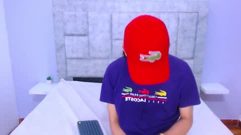 Snapshot of eban_dustan chatting on February 25, 8:53 pm Eban online show from February 25, 8:53 pm