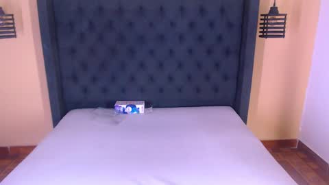 Snapshot of eban_dustan chatting on December 7, 11:29 pm Eban online show from December 7, 11:29 pm