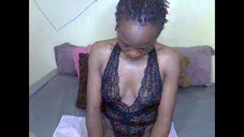 Snapshot of eboniana chatting on March 5, 2:57 am eboniana online show from March 5, 2:57 am