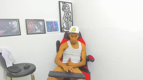 ebons_sexy online show from January 2, 11:41 am