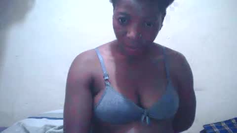 Snapshot of ebony_candy1998 chatting on December 15, 7:10 pm ebony_candy1998 online show from December 15, 7:10 pm