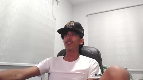 Snapshot of ebony_fuckboy chatting on October 28, 7:15 pm ebony_fuckboy online show from October 28, 7:15 pm