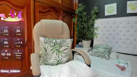 ebony_katterin online show from October 10, 11:38 am