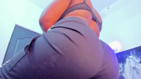 ebony_katterin online show from February 6, 1:16 am